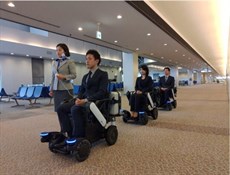 ویلچرهای خودران در یک فرودگاه ژاپن مسیریابی می کنند