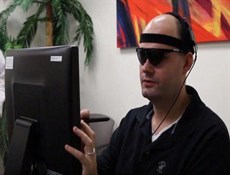 سیستم بیونیکی که بینایی را به نابینایان بازمی‌گرداند