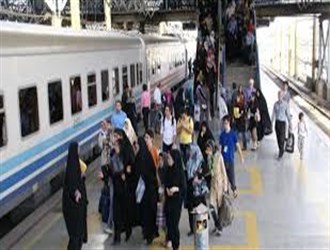 رکورد تاخیر در حرکت قطار شکست؛ ترن یزد – تهران 3 ساعت و نیم متوقف بود!