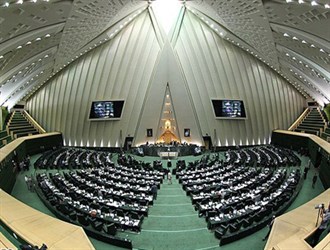تاکید اعضای کمیسیون بهداشت مجلس بر تجمیع بیمه ها