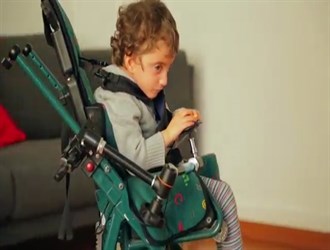 ساخت ویلچر هوشمند برای معلولان خردسال