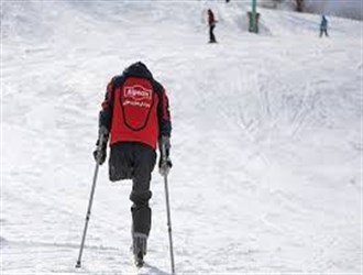 شمشکی: منتقدان یک روز کنار اسکی معلولان باشند/ با انتقاد نادرست انگیزه را از بین می‌برند