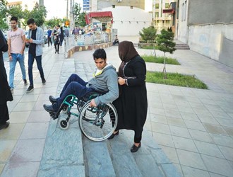 انتقاد از کم‌توجهی شهرداری تهران به معلولان