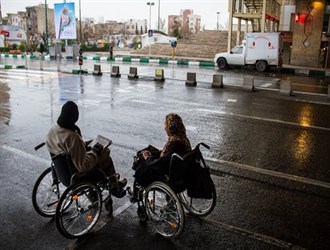 عدم توجه شهرداری شیراز به مناسب سازی معابر برای معلولان