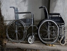 مشقت‌های معلولان در خیابان‌های ناهموار شهر