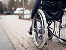 معلولان کم توان ذهنی و جسمی، نیازمند حمایت‌های قانونی و اجرایی