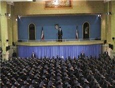 فرماندهان، مسئولان و جمعی از پرسنل نیروی هوایی ارتش با رهبر انقلاب دیدار کردند