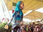 عروسک‌های غول‌پیکر ایرانی در تدارک یک اجراء