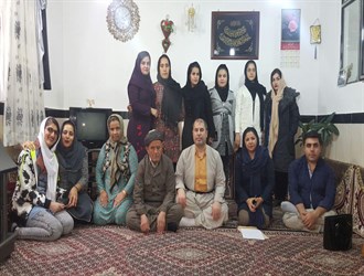 ماجرای هنرمند نابینایی که این روزها در خیابان‌های مریوان دستفروشی می‌کند